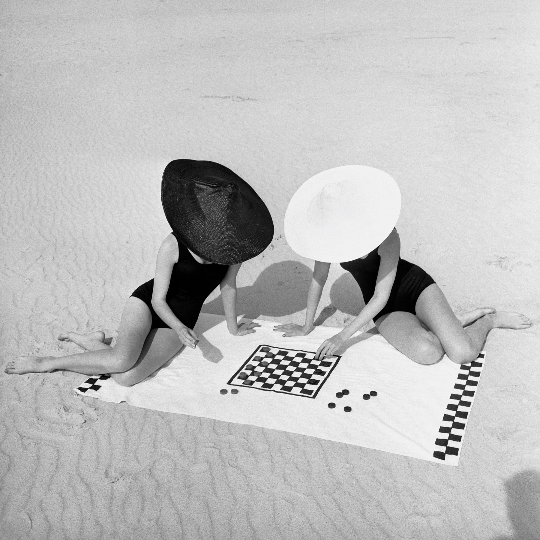 Fashion, 'Hats on the Beach' © Jack Robinson Archive at Proud Galleries London