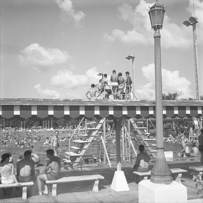 New Orleans, 'Audubon Park Swimming Pool' © Jack Robinson Archive at Proud Galleries London